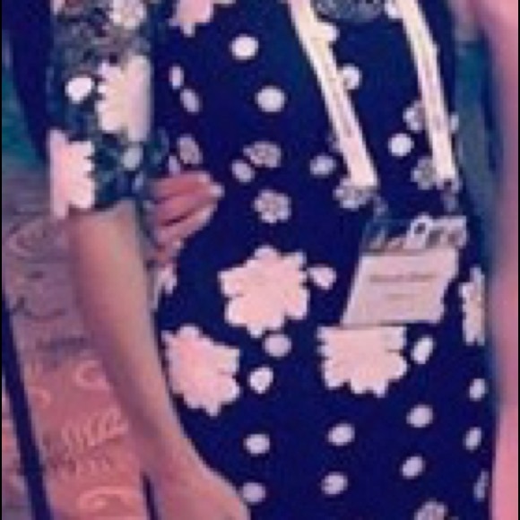 Floral appliqué sheath dress with ruffle hem - Picture 5 of 5